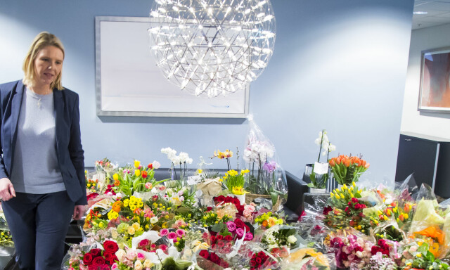 image: Ansatte reagerer på at Listhaug vil gi dem blomster: - Kaller det naziblomster